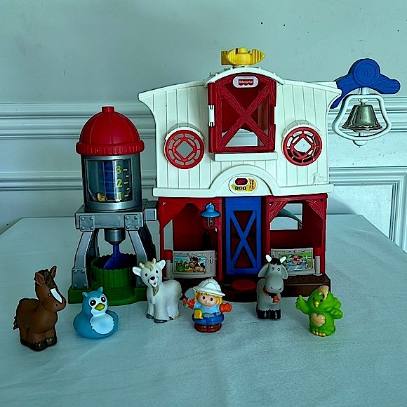 Fisher Price Little People Farm/Barn with Farm Animals and Farmer/Sounds Music - Picture 1 of 17